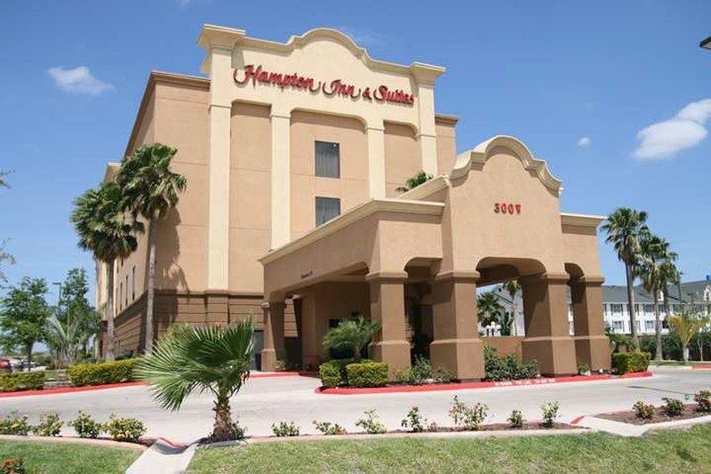 Hampton Inn & Suites Фарр Экстерьер фото