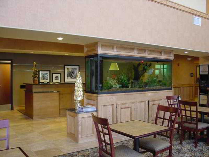 Hampton Inn & Suites Фарр Экстерьер фото